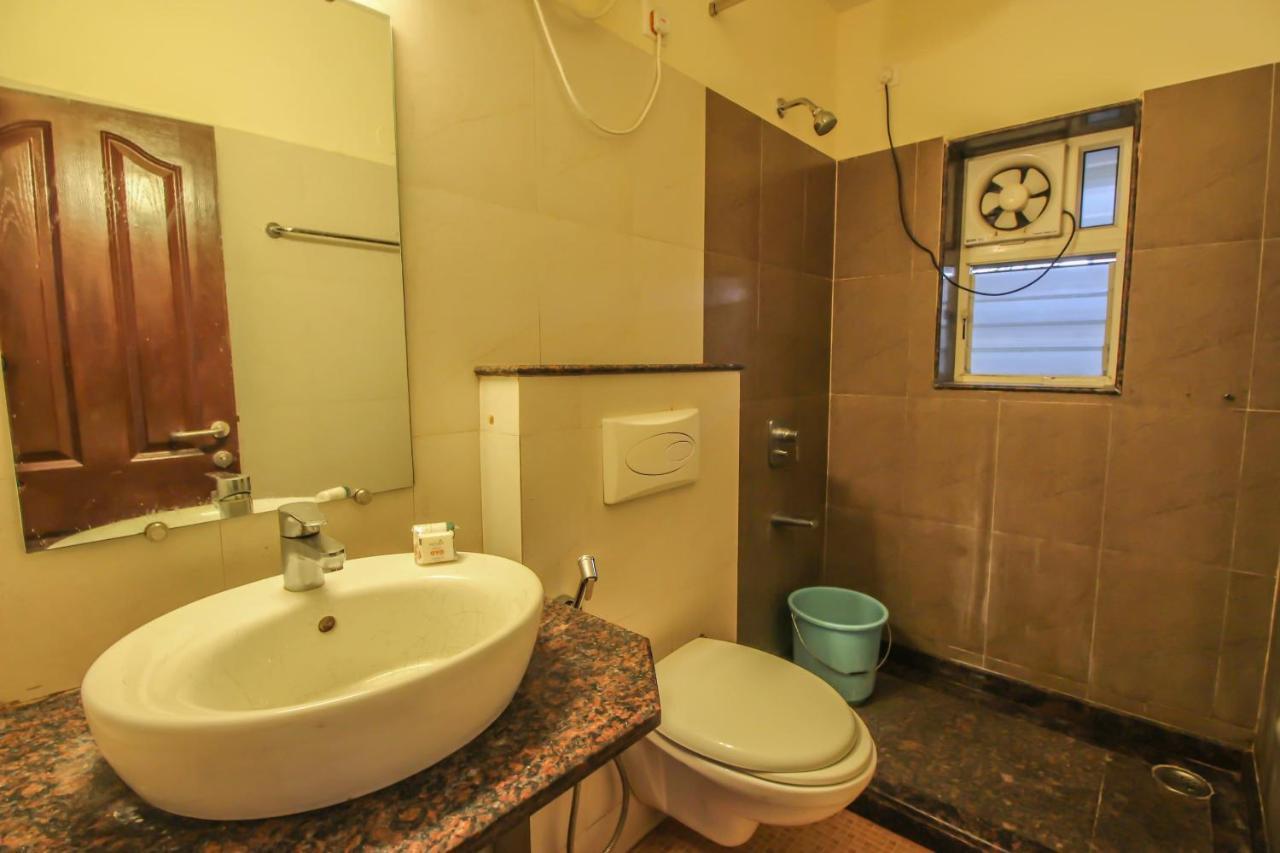 Modern Studio Арпора Экстерьер фото